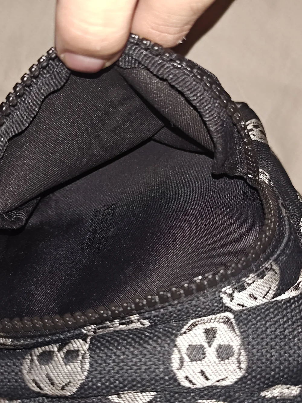 Alexander McQueen alexander mcqueen